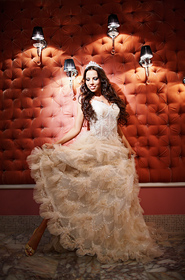 �������